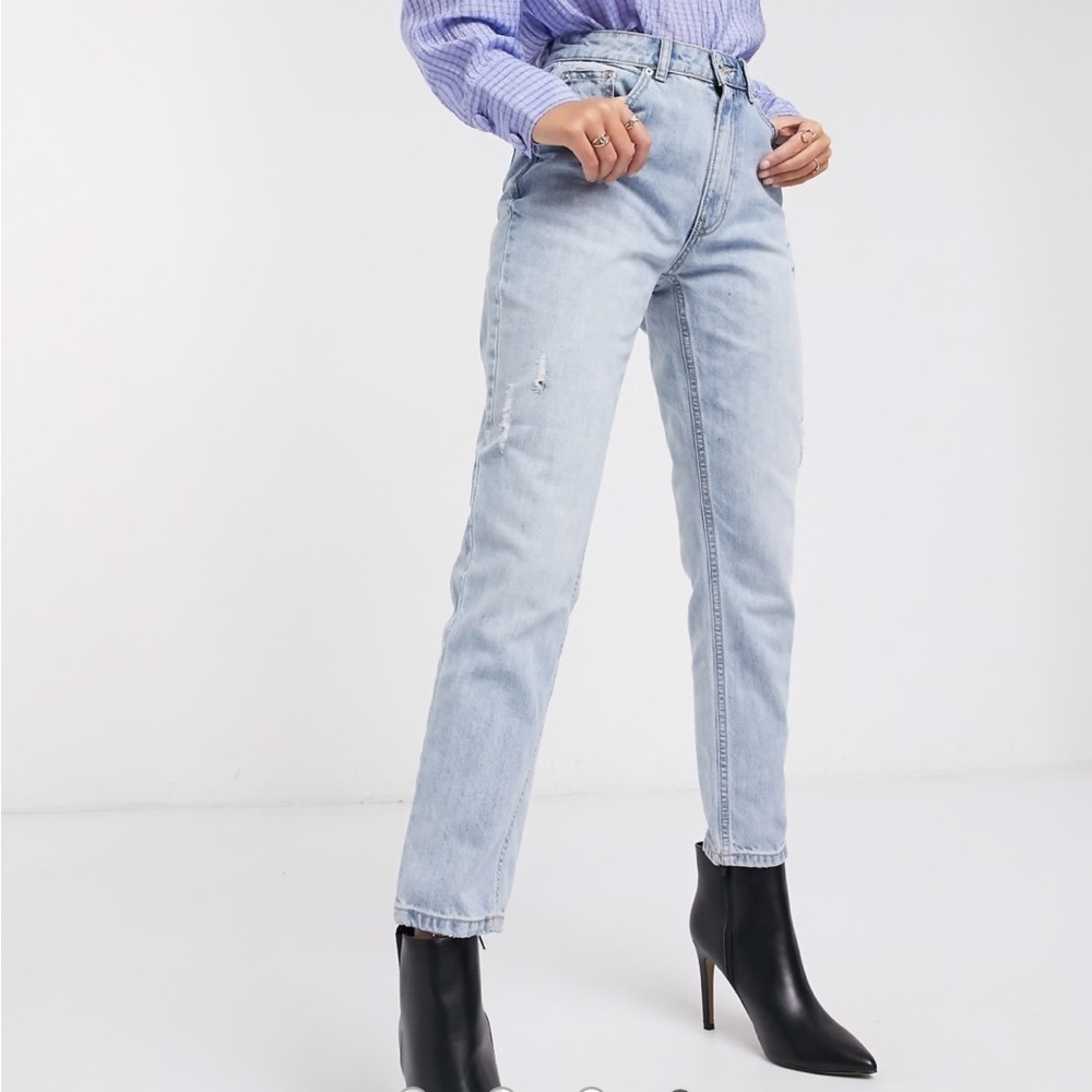 ASOS Vero Moda High Rise Light Blue Straight Leg Jeans with Relaxed Fit Size 28